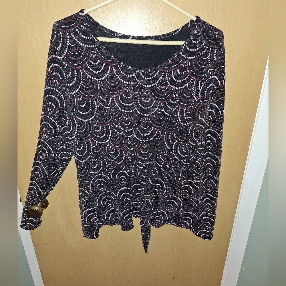 Mercer & Madison Scalloped Pattern Sparkly Pink And Black Blouse Size Medium